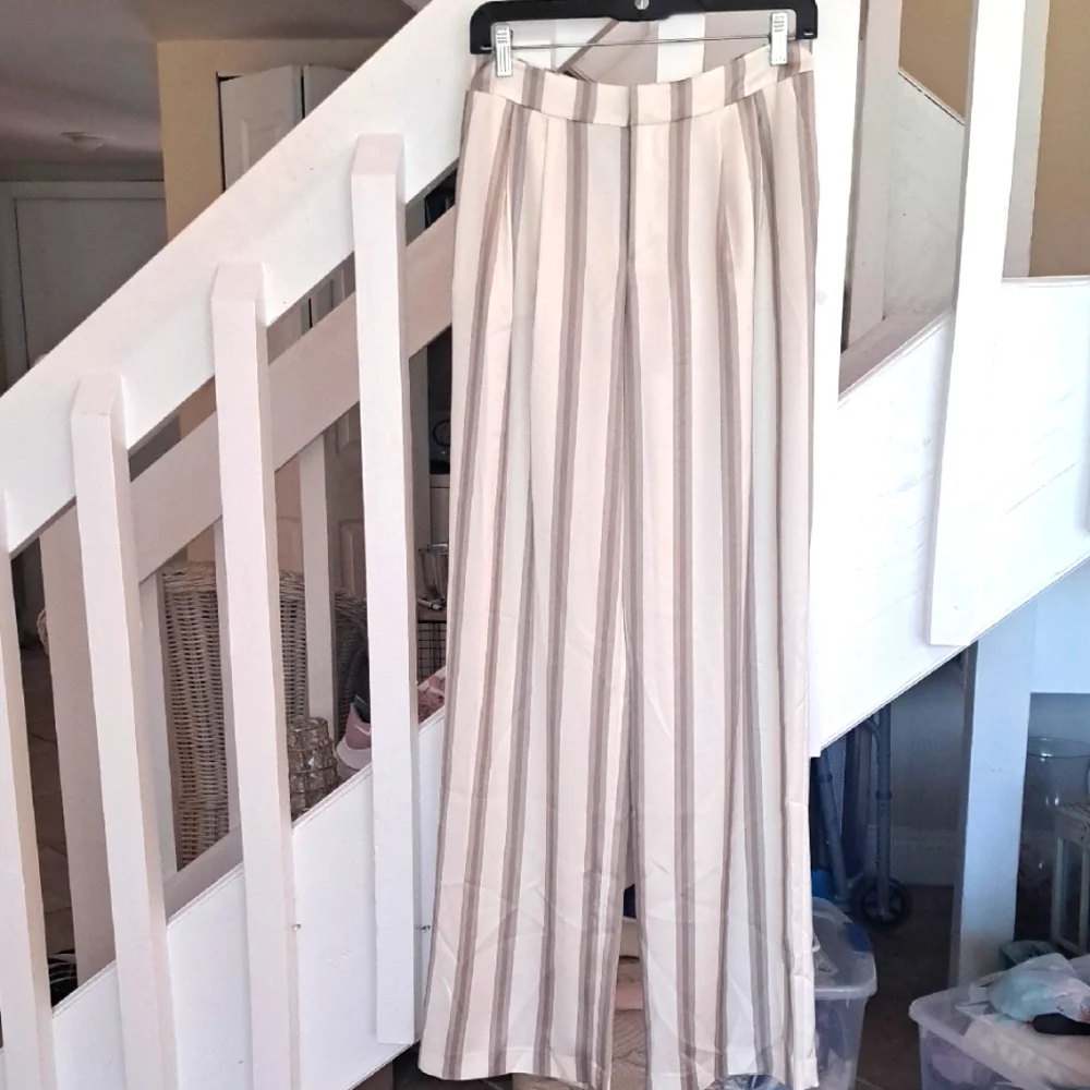 Seroya Marlowe Satin Cream & Tan Neutral Striped Trousers Sz S LIKE New - Picture 1 of 8